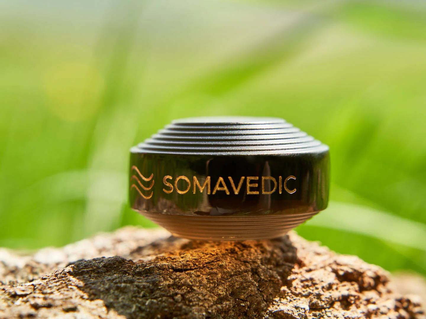 Somavedic Button Dark